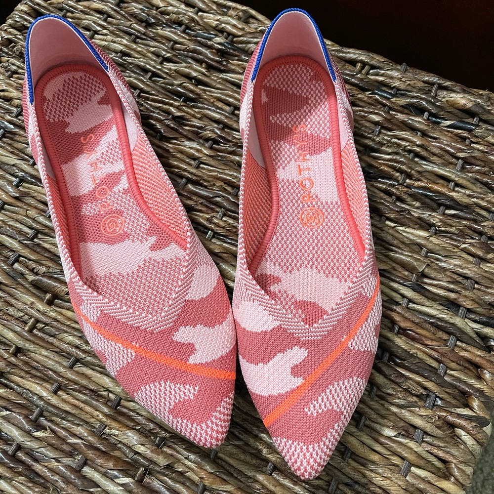 Rothy’s peach camo points size 10.5